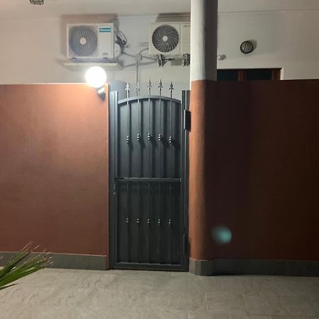 Apartament Domus Alice Monserrato Zewnętrze zdjęcie